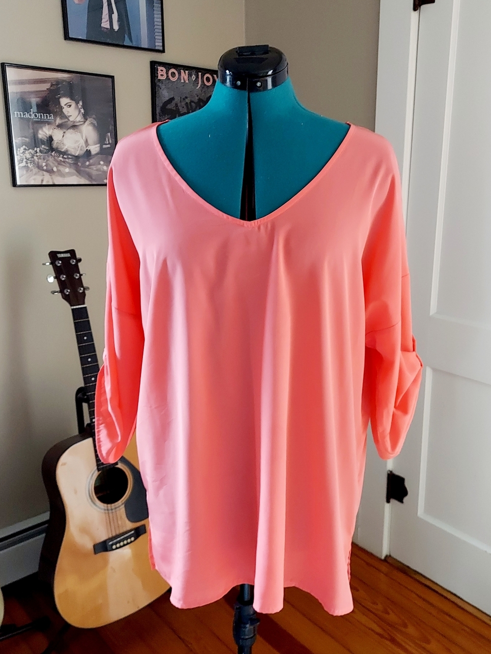 🔴3/$15 Old Navy V-Neck Adjustable Sleeve Blouse